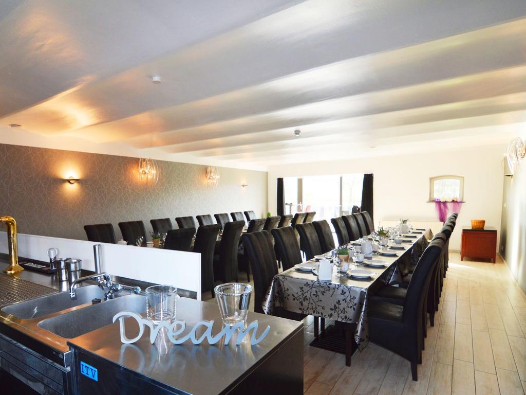 Chateau Crawhez Thimister Bagian luar foto
