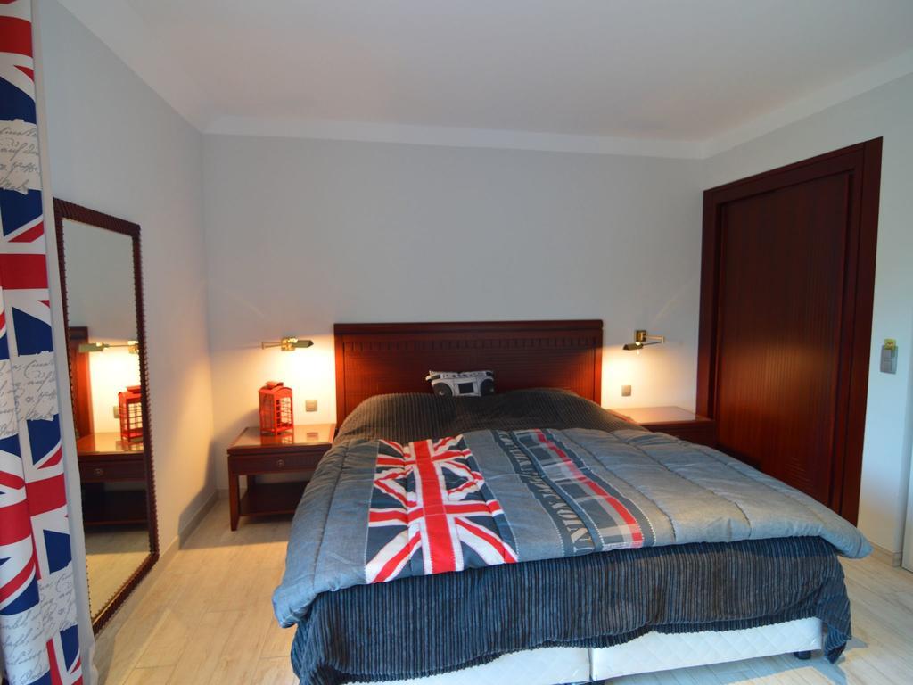 Chateau Crawhez Thimister Bagian luar foto