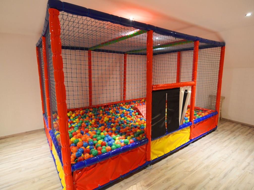 Chateau Crawhez Thimister Bagian luar foto